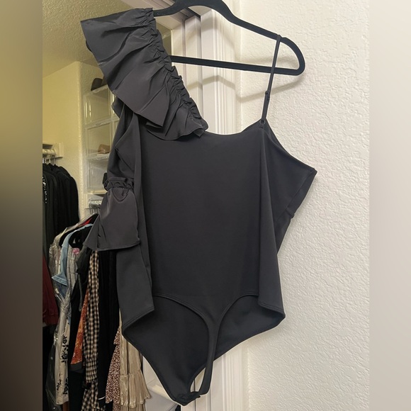 Express black bodysuit never worn NWT - Picture 3 of 3